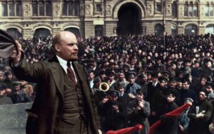 В. И. Ленин произносит речь перед полками Всевобуча на Красной площади. Москва, 25 мая 1919 г.